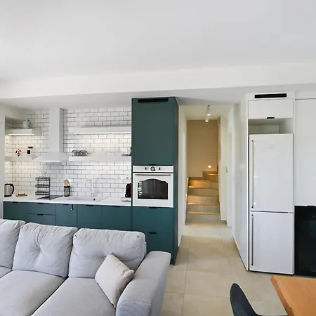 Maison D' Azur
